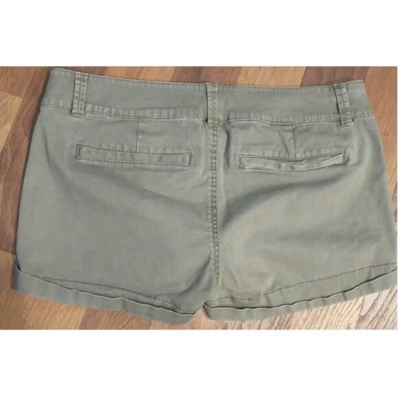 Express Distressed Shorts Size 0 Olive Green Stretch Cuffed Belt Loops Pockets - Picture 3 of 3